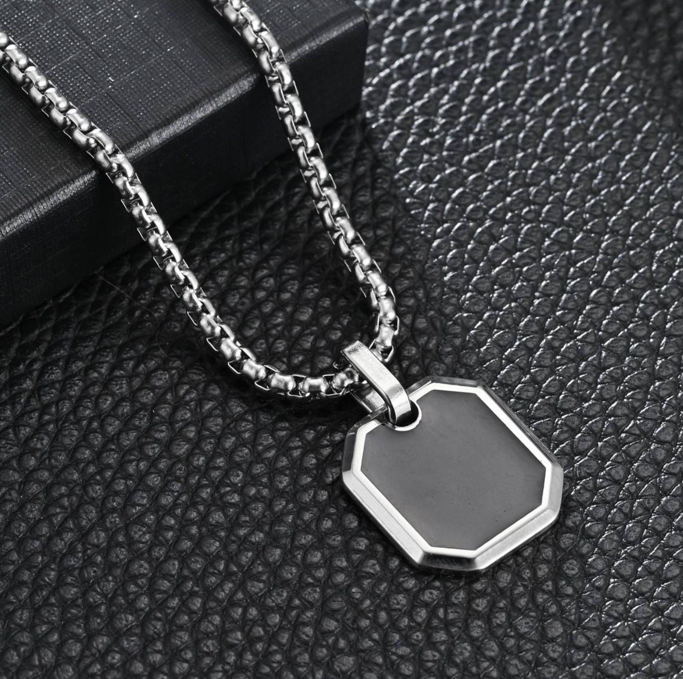 Men's Vintage Stainless Steel Necklace – Timeless Rugged Pendant Chain